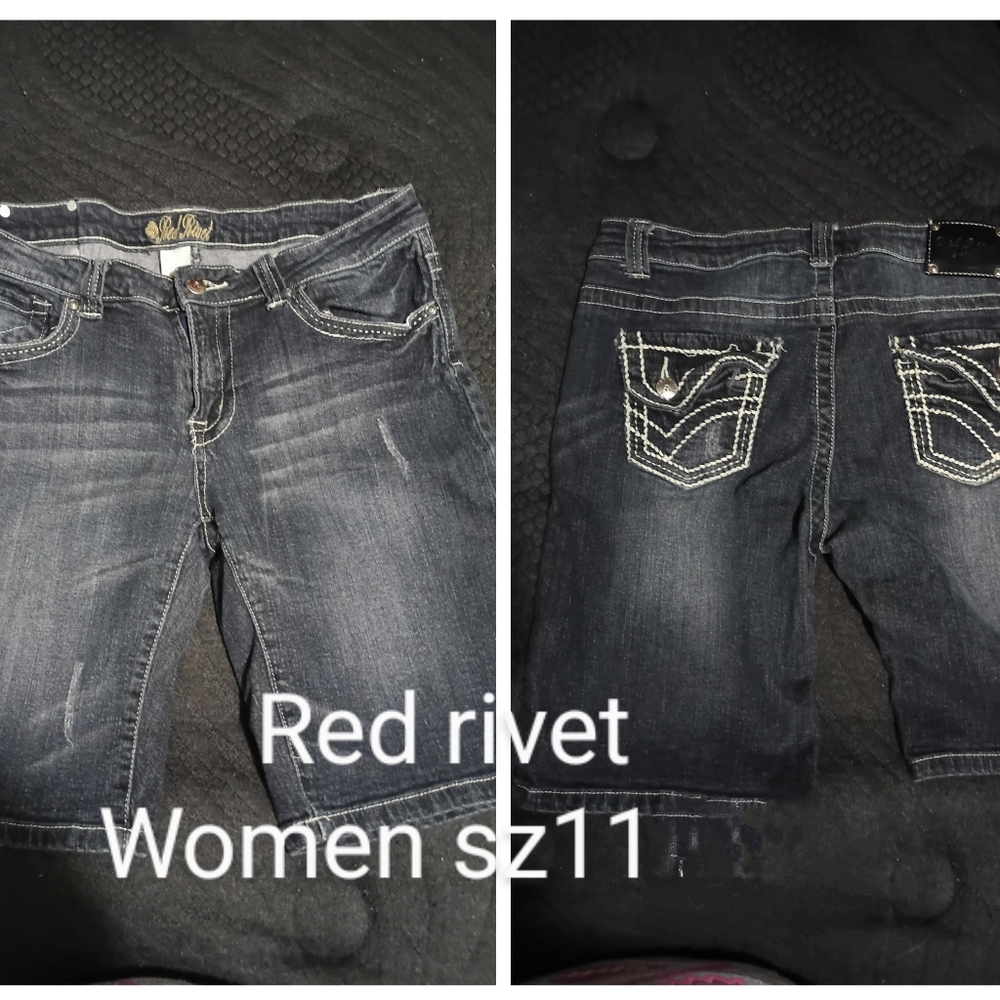 Red Rivet Women's Dark Gray Denim Shorts